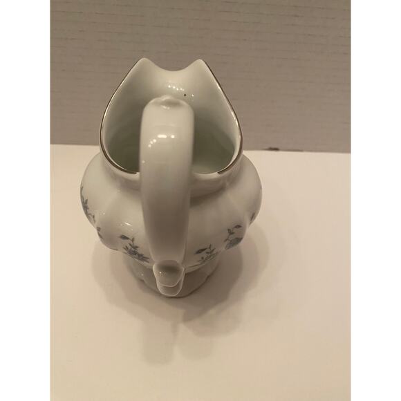 Johann Haviland Blue Garland Traditions Fine China Creamer, Dainty Flowers - Picture 2 of 6